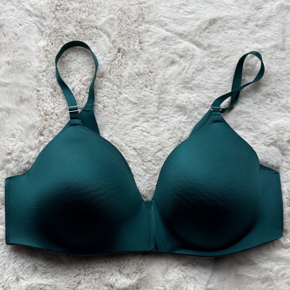 Soma Deep Green Wireless Vanishing Back Bra